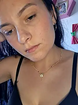 Snapshot of Yeras_ chatting on July 7, 4:32 pm Yeras online show from July 7, 4:32 pm