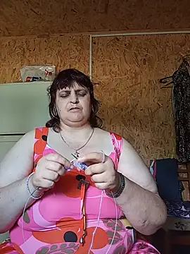 Snapshot of LisichkaOksana chatting on June 10, 7:20 am LisichkaOksana online show from June 10, 7:20 am