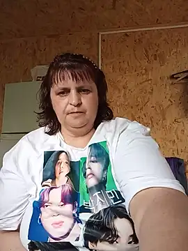 Snapshot of LisichkaOksana chatting on June 22, 4:48 pm LisichkaOksana online show from June 22, 4:48 pm