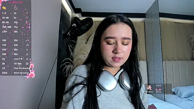 SweetNova1 online show from June 19, 3:34 am