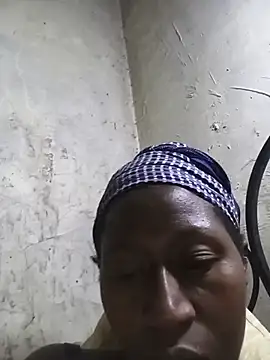 Snapshot of azina2 chatting on June 19, 8:47 pm azina2 online show from June 19, 8:47 pm