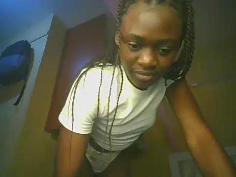 Preetygirlyz online show from July 6, 6:10 pm