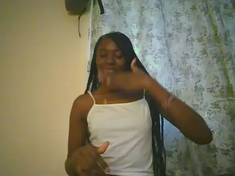 Preetygirlyz online show from May 29, 5:46 am