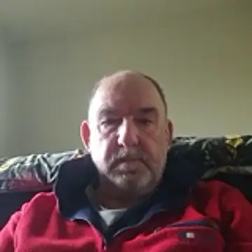 Snapshot of shyguytm chatting on June 2, 10:54 pm shyguytm online show from June 2, 10:54 pm