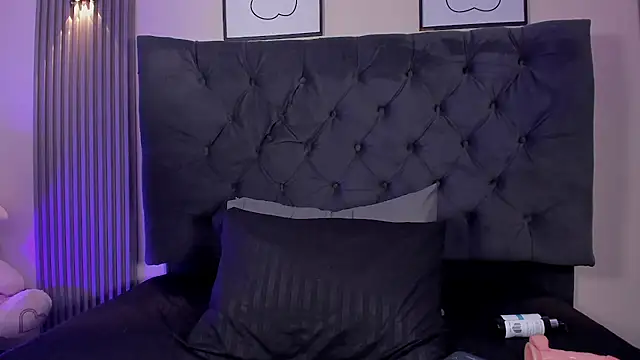 Alice Jhons online show from July 19, 4:10 am