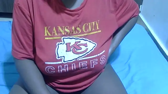 Snapshot of RawHoneyXo- chatting on June 11, 1:16 am RawHoneyXo- online show from June 11, 1:16 am