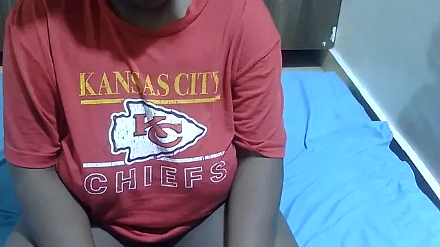 Snapshot of RawHoneyXo- chatting on June 11, 8:28 pm RawHoneyXo- online show from June 11, 8:28 pm