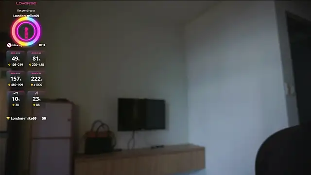 Snapshot of Adalheidis chatting on June 6, 10:59 pm Adalheidis online show from June 6, 10:59 pm