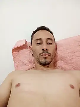Snapshot of Thiago036 chatting on June 12, 2:04 pm Thiago036 online show from June 12, 2:04 pm