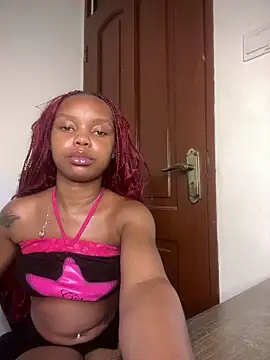 Snapshot of sexyie_caramel chatting on June 3, 9:19 pm sexyie caramel online show from June 3, 9:19 pm
