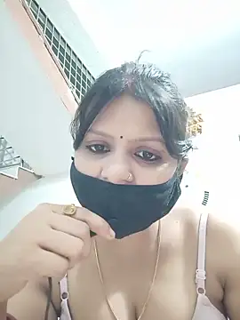 Snapshot of ZOYA-STRIP chatting on June 10, 5:25 pm ZOYA-STRIP online show from June 10, 5:25 pm