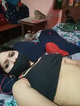 Snapshot of ZOYA-STRIP chatting on July 1, 8:42 pm ZOYA-STRIP online show from July 1, 8:42 pm