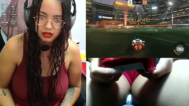Snapshot of scarletdollof chatting on July 13, 6:07 pm scarletdollof online show from July 13, 6:07 pm