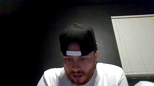 Snapshot of Tallhungcloudyyy chatting on June 14, 6:25 am Tallhungcloudyyy online show from June 14, 6:25 am