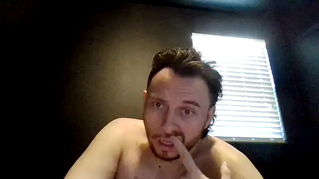 Snapshot of Tallhungcloudyyy chatting on June 23, 6:06 pm Tallhungcloudyyy online show from June 23, 6:06 pm
