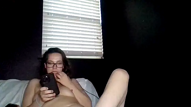 Snapshot of Tallhungcloudyyy chatting on June 11, 2:53 am Tallhungcloudyyy online show from June 11, 2:53 am