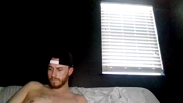 Snapshot of Tallhungcloudyyy chatting on June 14, 6:31 pm Tallhungcloudyyy online show from June 14, 6:31 pm