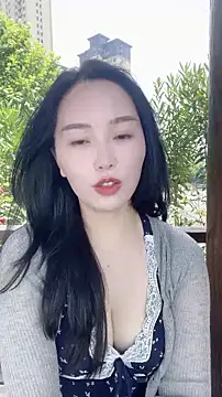 Snapshot of lylxili chatting on June 29, 4:41 am lylxili online show from June 29, 4:41 am