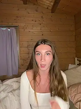 Snapshot of perrine_offf chatting on May 18, 2:00 pm perrine offf online show from May 18, 2:00 pm