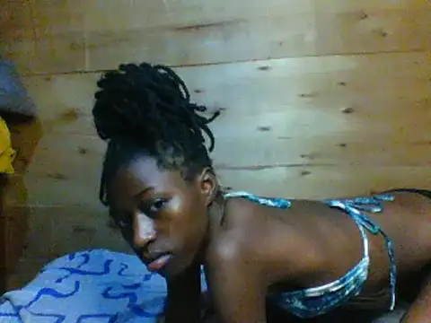 Snapshot of MyrahEbony chatting on May 20, 6:21 am MyrahEbony online show from May 20, 6:21 am