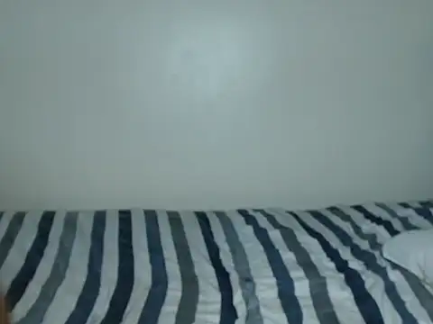 Snapshot of melanique23 chatting on May 26, 10:08 pm melanique23 online show from May 26, 10:08 pm