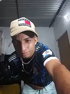 soymartinez2004 online show from August 9, 3:56 am