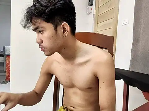 Snapshot of urBunnyboi chatting on June 30, 2:39 pm urBunnyboi online show from June 30, 2:39 pm