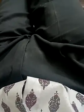 Snapshot of Playboygujrati chatting on February 17, 12:49 pm Playboygujrati online show from February 17, 12:49 pm