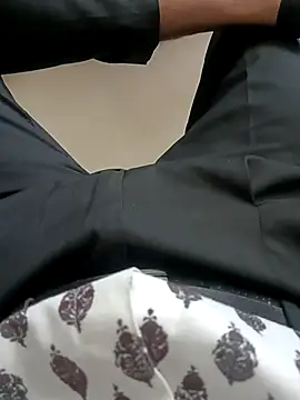 Snapshot of Playboygujrati chatting on February 17, 8:19 am Playboygujrati online show from February 17, 8:19 am