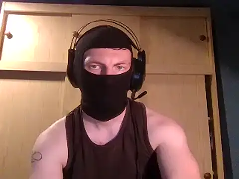 Snapshot of beuker22 chatting on May 29, 3:51 pm beuker22 online show from May 29, 3:51 pm