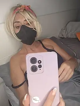 MartinaX X online show from May 17, 10:54 pm