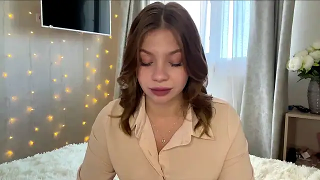 Snapshot of Lia_be_mine chatting on July 2, 8:09 am Lia be mine online show from July 2, 8:09 am