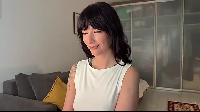 Snapshot of mulaniha chatting on June 5, 5:12 am mulaniha online show from June 5, 5:12 am