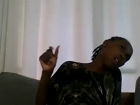Snapshot of Sleek_petite chatting on June 21, 7:58 am Sleek petite online show from June 21, 7:58 am