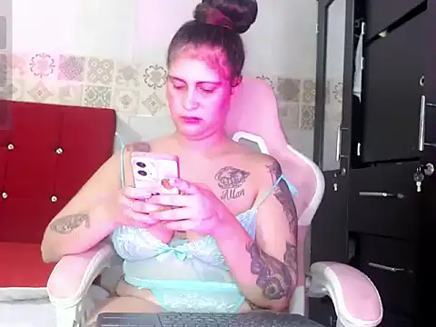 Snapshot of Dulce_Vip chatting on May 22, 1:42 pm Dulce Vip online show from May 22, 1:42 pm