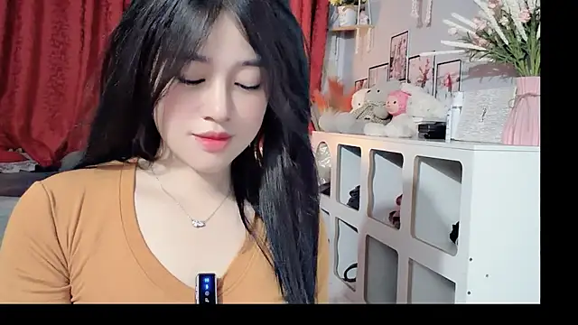 Bee-Cherry online show from May 29, 6:14 pm