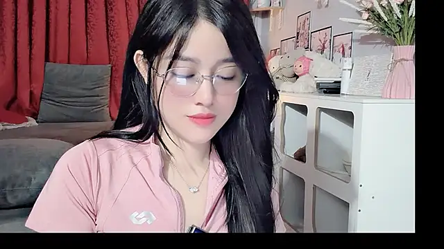 Bee-Cherry online show from May 28, 6:03 pm