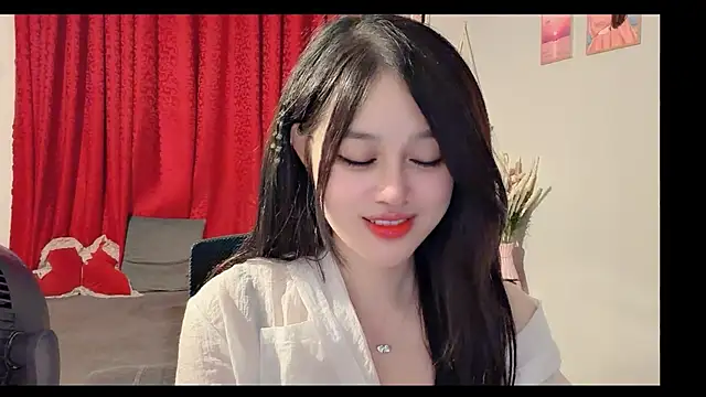 Bee-Cherry online show from July 4, 6:01 pm