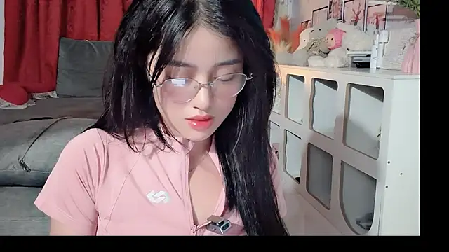Bee-Cherry online show from May 25, 5:33 pm