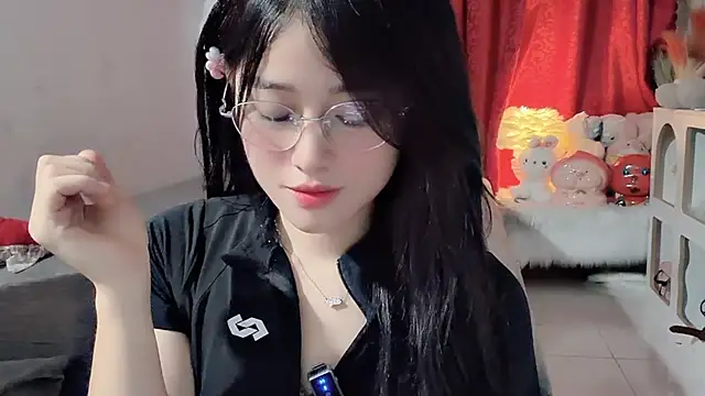 Bee-Cherry online show from May 24, 6:13 am