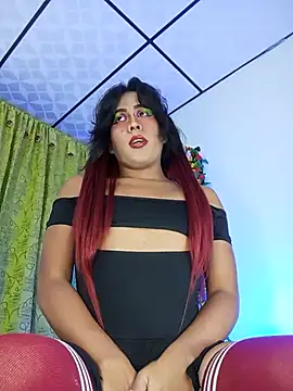 Snapshot of Elektra_bigcock chatting on July 4, 9:41 pm Elektra bigcock online show from July 4, 9:41 pm