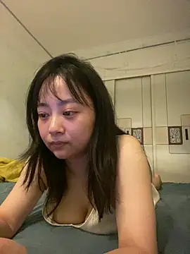 Snapshot of CRROO-AA chatting on May 28, 2:23 pm CRROO-AA online show from May 28, 2:23 pm