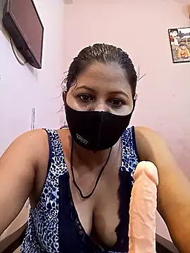 Snapshot of Miss_kirtii chatting on June 15, 5:51 am Miss kirtii online show from June 15, 5:51 am