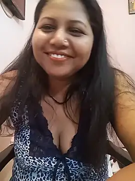 Snapshot of Miss_kirtii chatting on May 28, 5:59 am Miss kirtii online show from May 28, 5:59 am