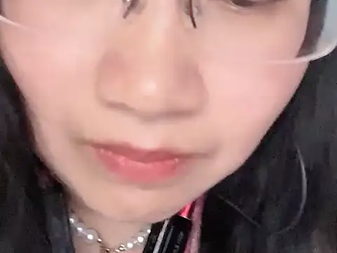 Sophie-998 online show from May 19, 1:56 am
