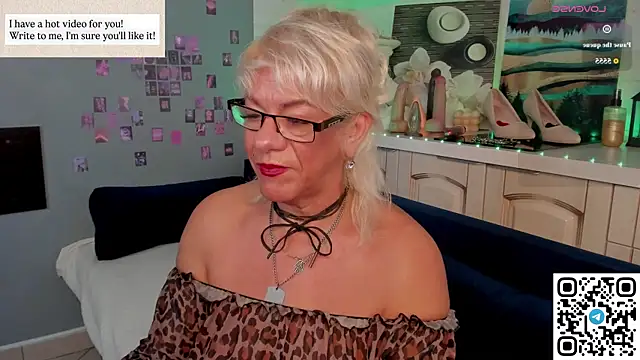 Anna Coolidge online show from June 28, 1:12 am