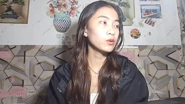 Snapshot of DeeannGunby chatting on July 13, 3:11 pm DeeannGunby online show from July 13, 3:11 pm