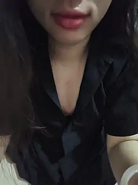 Linh-Anhh online show from May 31, 9:04 pm