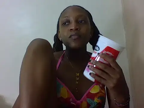 Snapshot of vinsishly chatting on June 18, 4:45 pm vinsishly online show from June 18, 4:45 pm