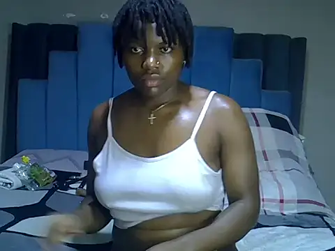Snapshot of melanin_moon chatting on June 18, 11:15 am melanin moon online show from June 18, 11:15 am